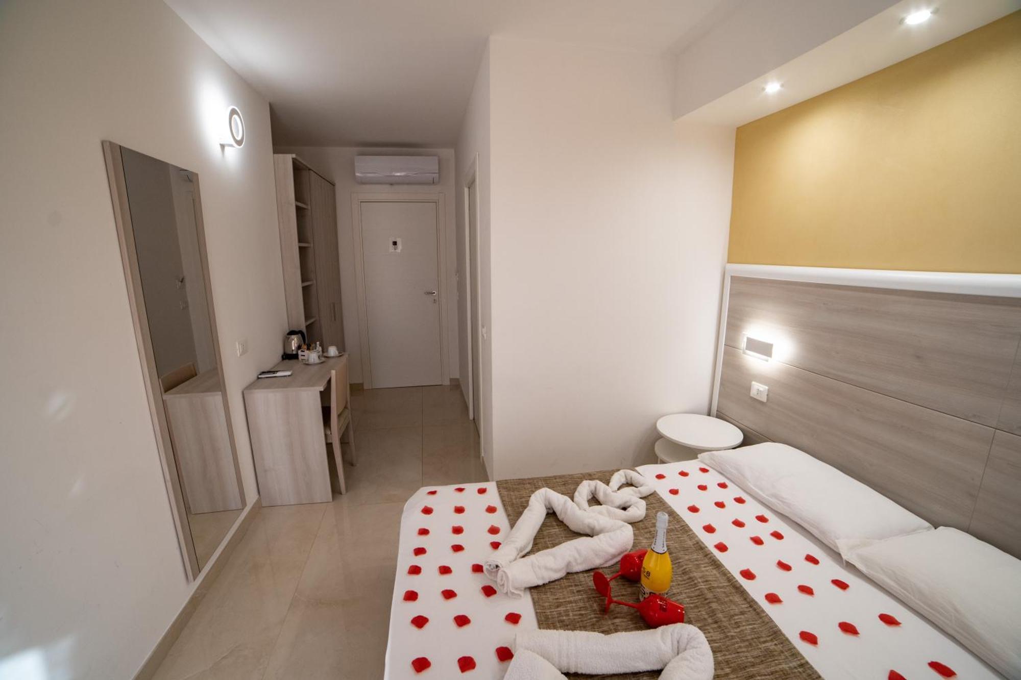 B&B Jerocades Parghelia Exteriör bild